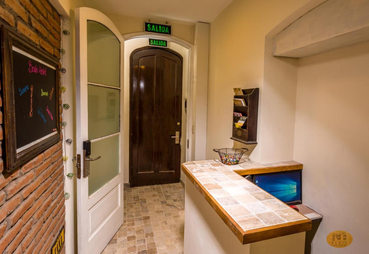 Bento Hostel (Adults Only) Сантяго Екстериор снимка