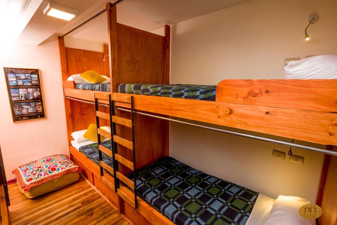 Bento Hostel (Adults Only) Сантяго Екстериор снимка