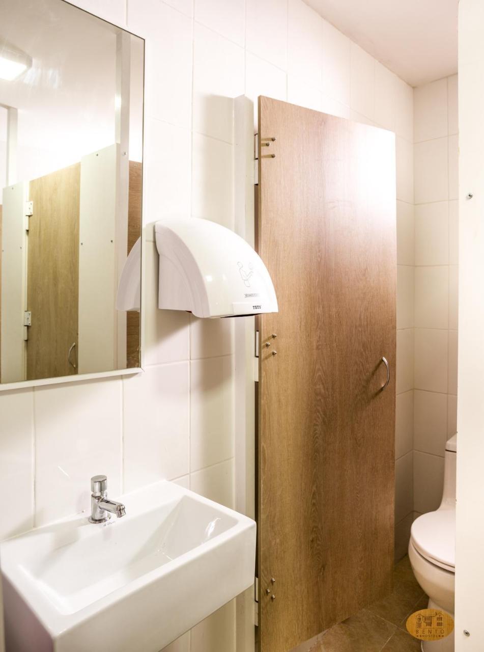 Bento Hostel (Adults Only) Сантяго Екстериор снимка