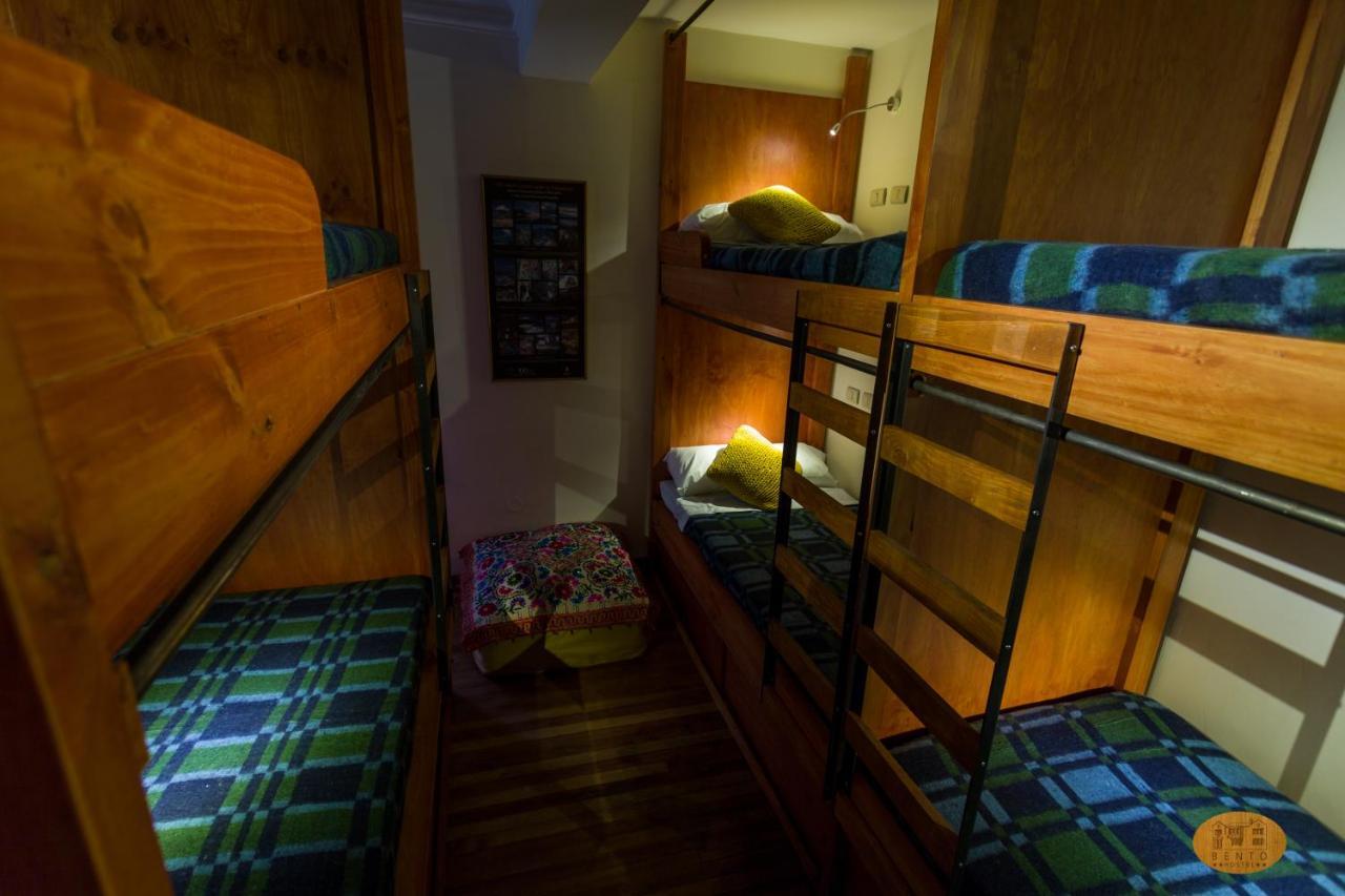 Bento Hostel (Adults Only) Сантяго Екстериор снимка