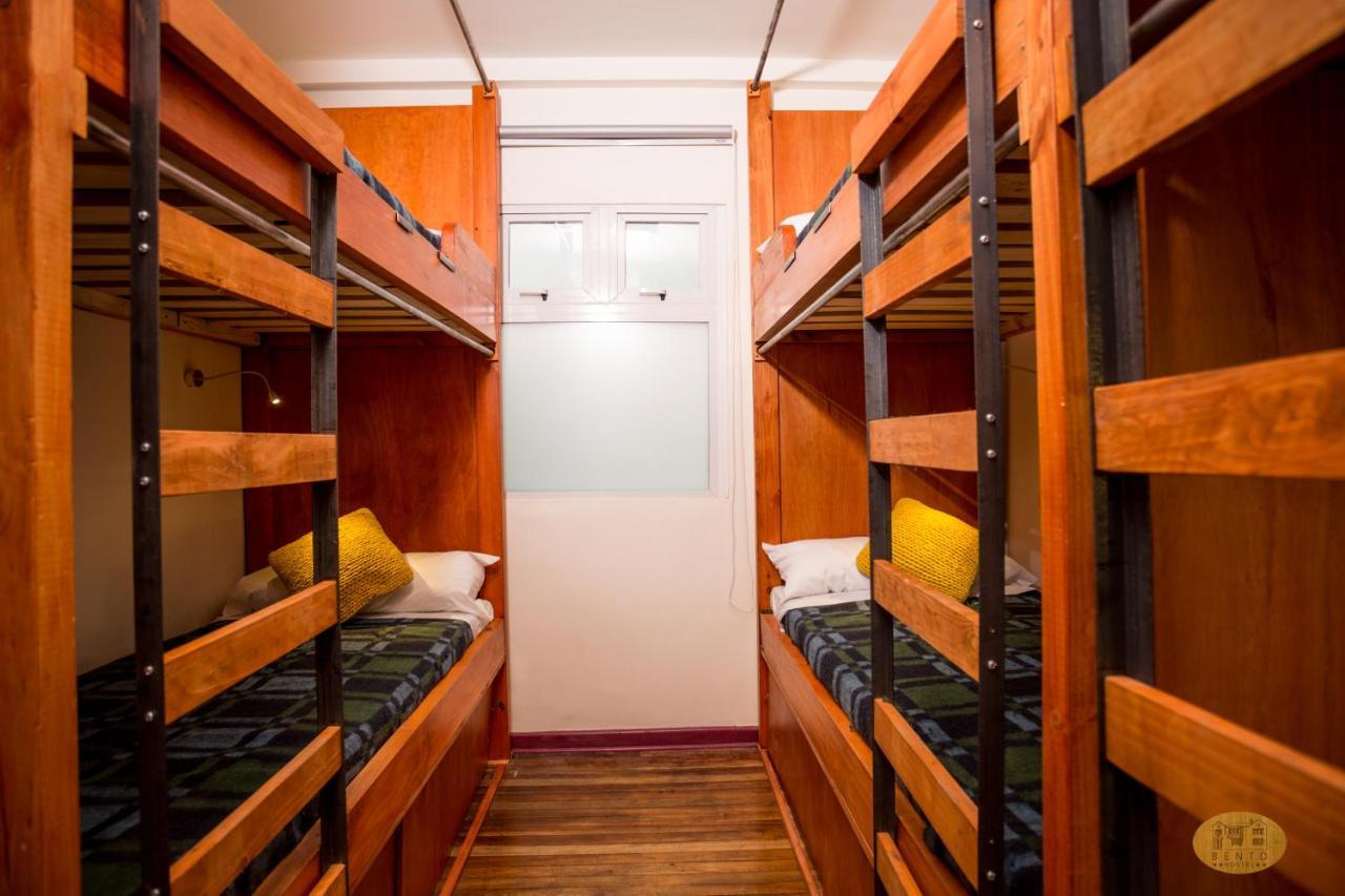 Bento Hostel (Adults Only) Сантяго Екстериор снимка