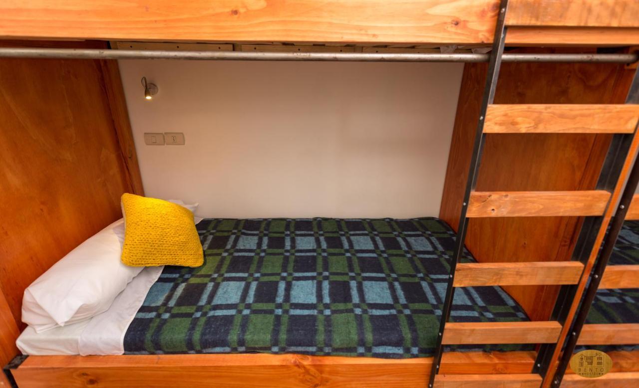 Bento Hostel (Adults Only) Сантяго Екстериор снимка