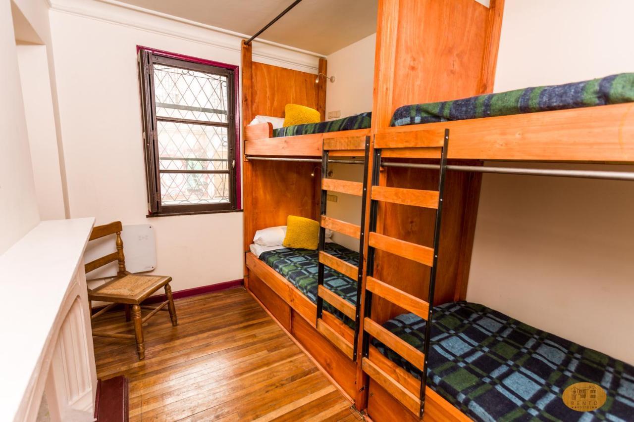 Bento Hostel (Adults Only) Сантяго Екстериор снимка