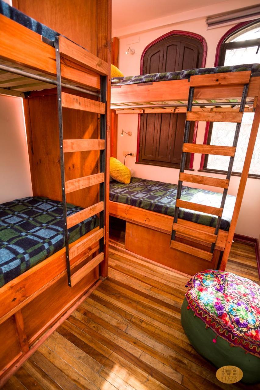 Bento Hostel (Adults Only) Сантяго Екстериор снимка